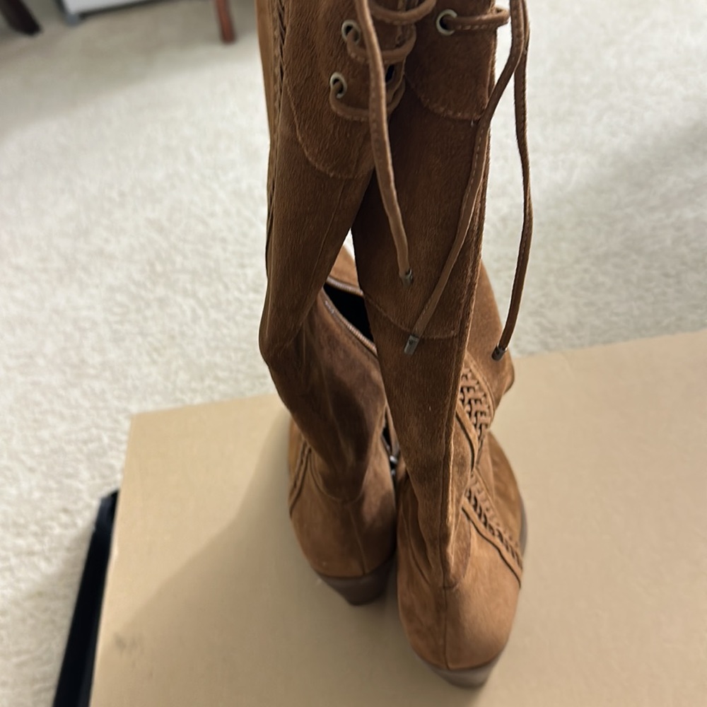Jessica Simpson boot! - Picture 3 of 8